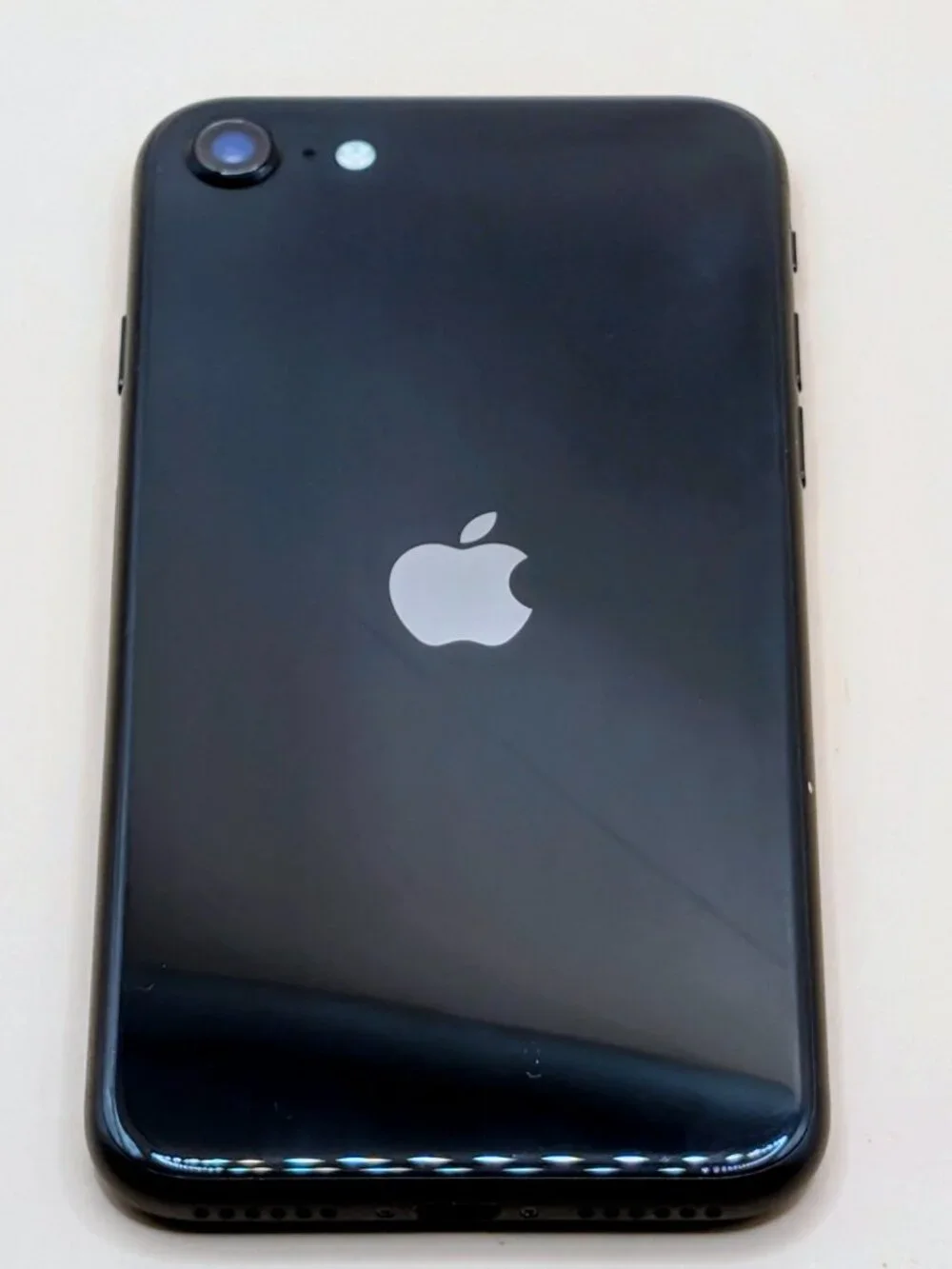 iPhone SE2 128GB (Unlocked)***